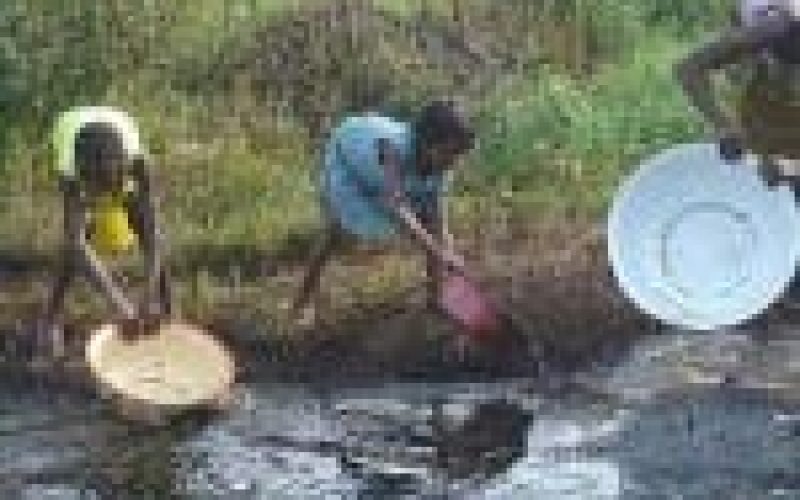 Oil spill shuts down fishing in 10 Delta communities