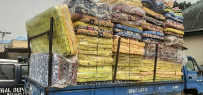 Police intercepts lorry load of ‘palliatives mattresses’ in Bayelsa, arrest two suspects