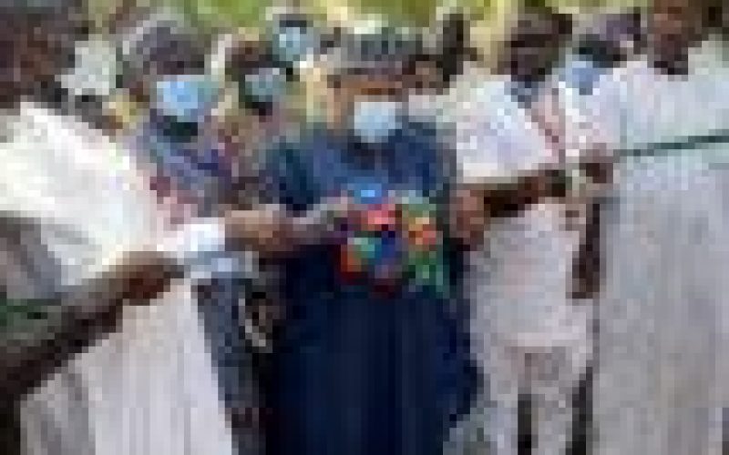 EU, Mercy Corps hand over 325 solar powered houses to IDPs