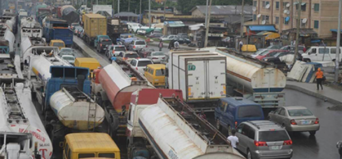 APAPA GRIDLOCK: NPA, Lagos to impound trucks without call-up slip