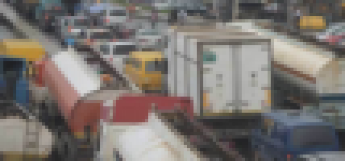 Apapa gridlock: Sanwo-Olu’s traffic team helpless as miscreants, “okada” riders take over road