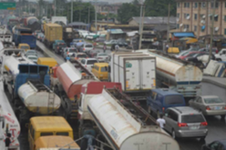 Apapa gridlock: Contractor abandons palliative work at Mile 2