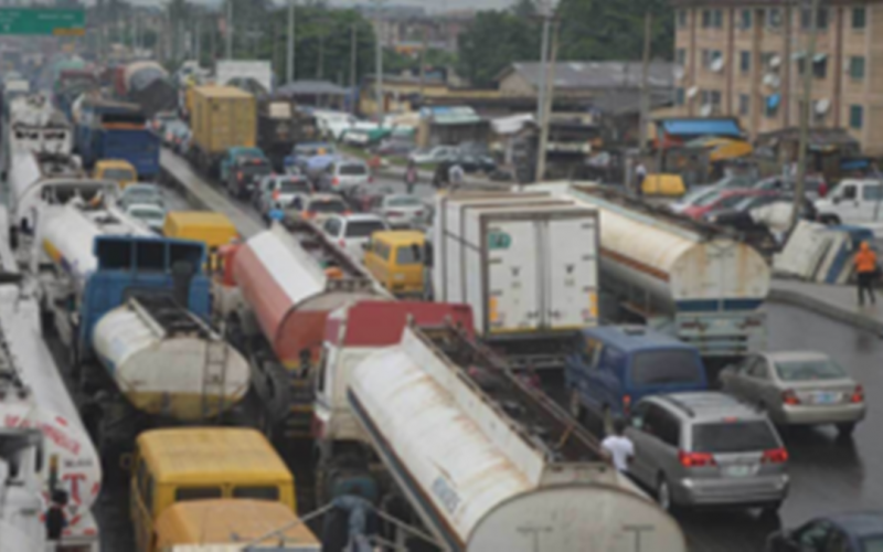 Apapa gridlock: Contractor abandons palliative work at Mile 2