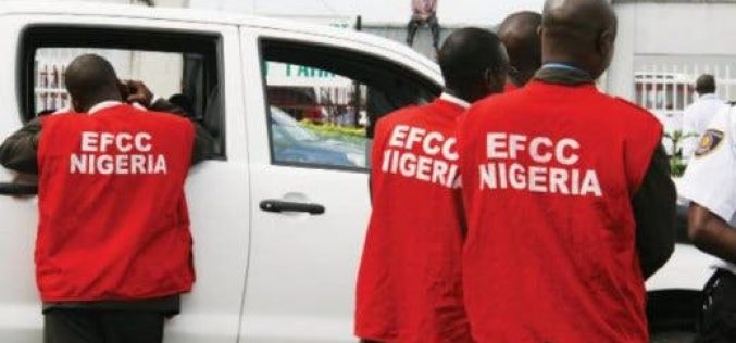 EFCC arrests 30 suspected ‘Yahoo Boys’ in Ilorin
