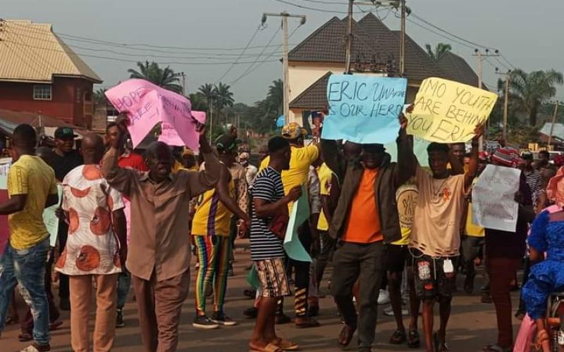 PHOTOS: Protests in Imo against Okorocha
