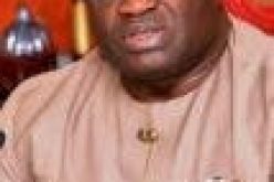 Ikpeazu takes covid-19 vaccine in Umuahia