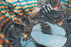 Nigeria losing 0.2m barrels of oil daily to theft, vandalism