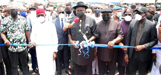 Delta: Diri inaugurates road, school projects