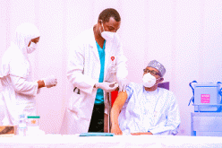 Photos of President Buhari, Vice President Osinbajo taking COVID-19 vaccine