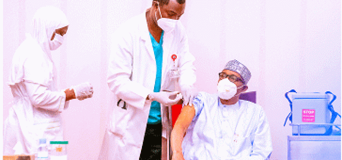 Photos of President Buhari, Vice President Osinbajo taking COVID-19 vaccine