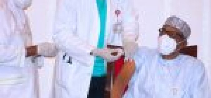 Nigeria President Buhari, VP Osinbajo Receive Covid-19 Vaccine