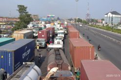Gridlock: Apapa LG urges FG to complete rail project