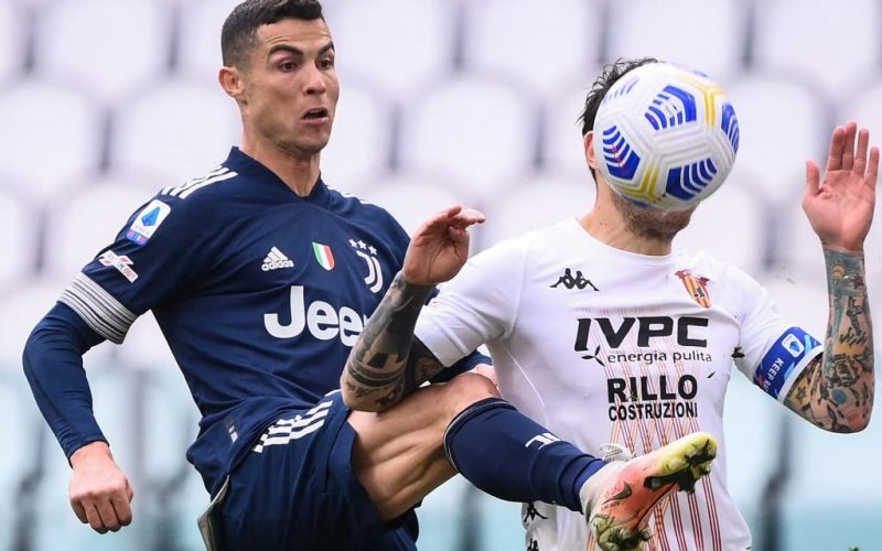 Juventus title hopes rocked by Benevento defeat