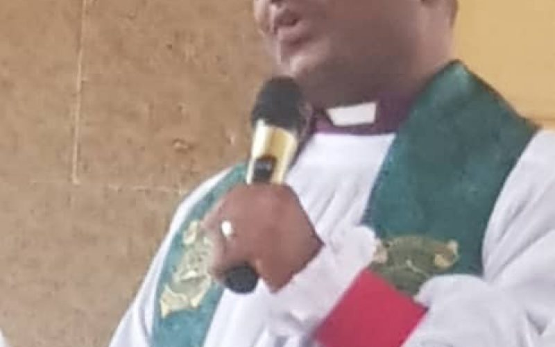 Cleric urges Nigerians to pray for unity, security