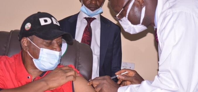 COVID-19: Taraba commence vaccination as Gov Ishaku receive first jab