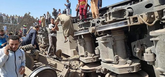 Train collision leaves at least 32 dead in Egypt
