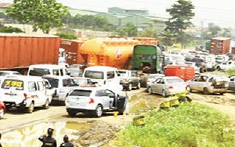 Lagos-Ibadan expressway gridlock: Passengers trek long distance to reach destinations