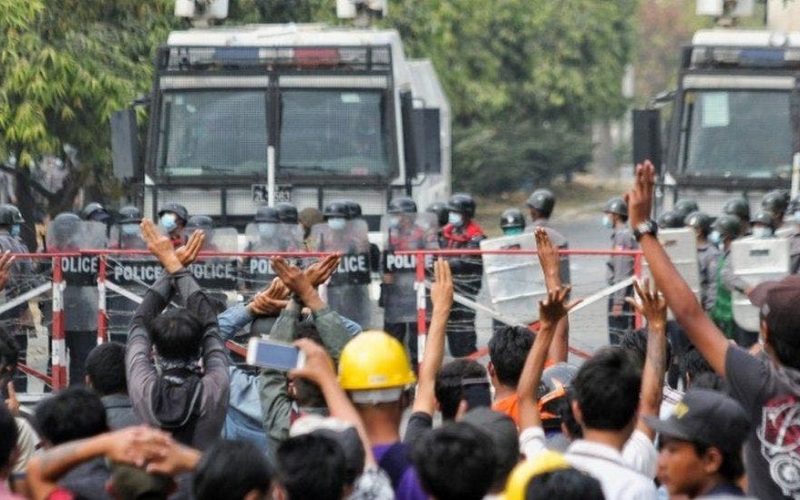 Breaking: Many killed as police shoot live rounds at protesters in Myanmar