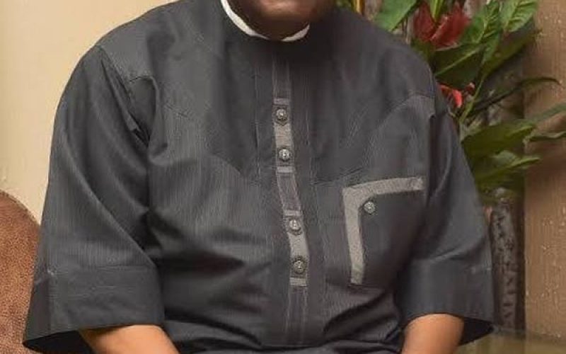 Marc Wabara makes case for restructuring at Business Hallmark lecture series
