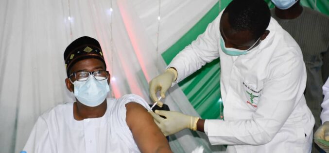 Bauchi gov takes Covid-19 vaccine, urges FG to source money for more