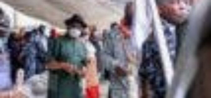 Family, kinsmen torn apart as Lulu-Briggs is buried in Abonnema; Jonathan, Wike, others pay last respect