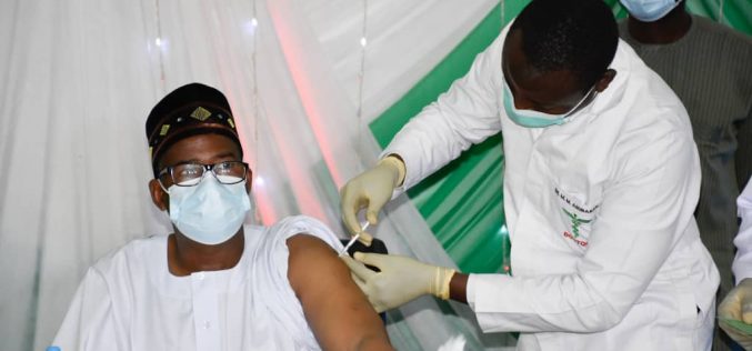 Bauchi Gov takes Covid-19 vaccine, urges FG to source money for more vaccines