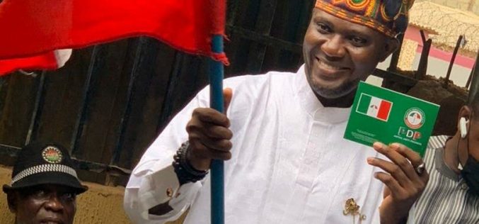 Adelaja re-joins PDP, mobilizes thousands of followers into party