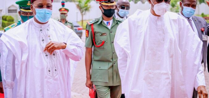 Buhari receives Mahamadou Issoufou, President of Niger at State House, Abuja