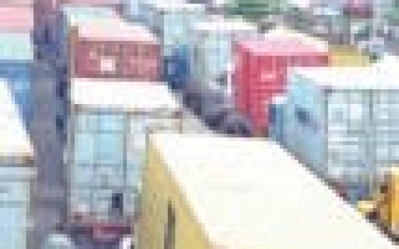 Gridlock: Miscreants flee, as soldiers return to Oshodi-Apapa expressway 
