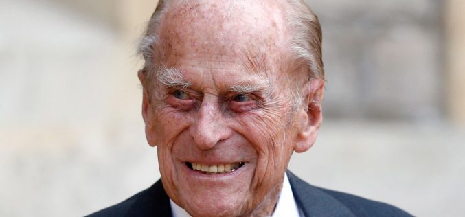 Queen Elizabeth bids farewell to Prince Philip at funeral