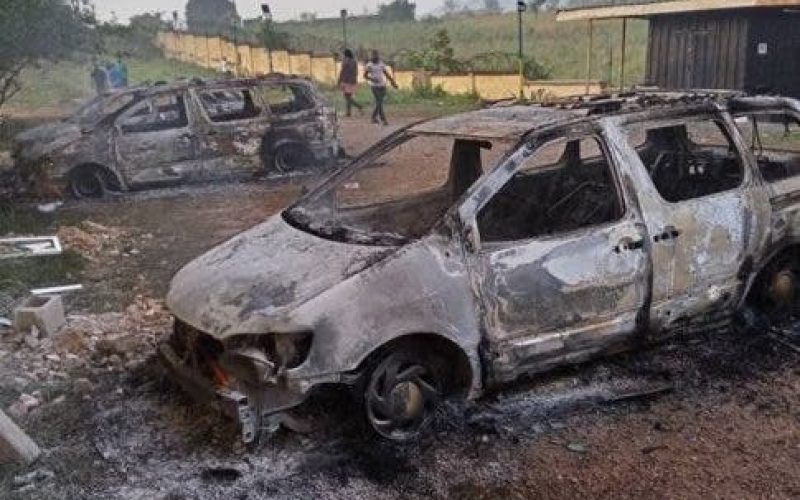 Mayhem in Anambra, Abia: 9 dead, Zone 13 Police Hq attacked