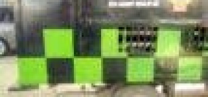 VIDEO: Lagos govt clamps down on traders selling by road side
