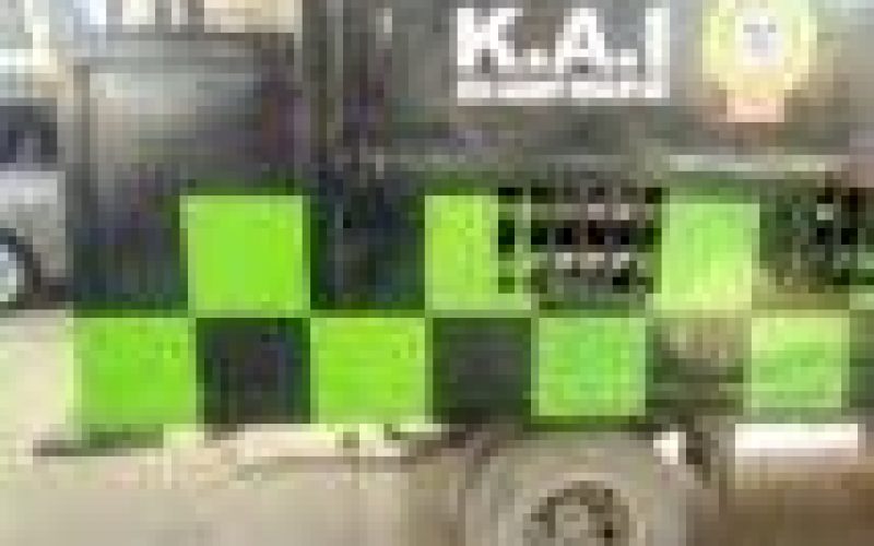 VIDEO: Lagos govt clamps down on traders selling by road side