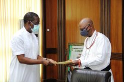 Okowa condoles with Itsekiris over demise of Olu of Warri