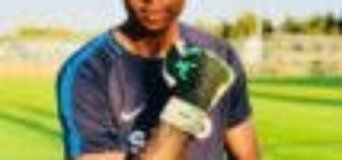 Nigerian teen goalie sensation Emmanuel James trains with Super Lig side