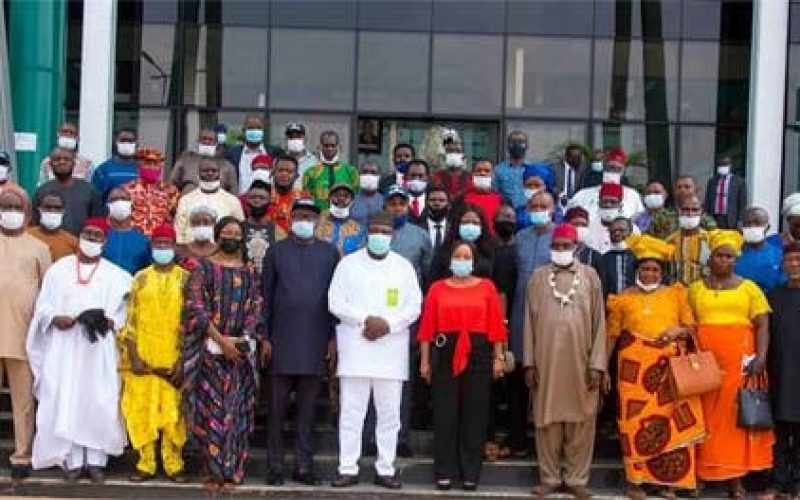 Development: Ibagwa-Ani people unite for Ugwuanyi