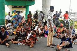 PICTORIAL: Protest grounds Ibadan, as Customs break into Bodija rice traders’ shops