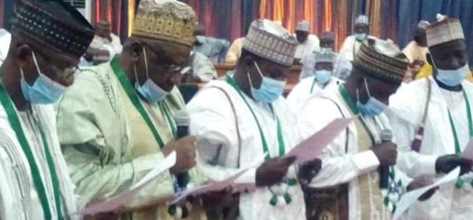 Tambuwal inaugurates new LG Chairmen in Sokoto