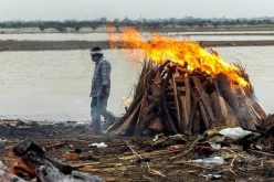 Covid panic as some 40 bodies wash up on banks of Indian river