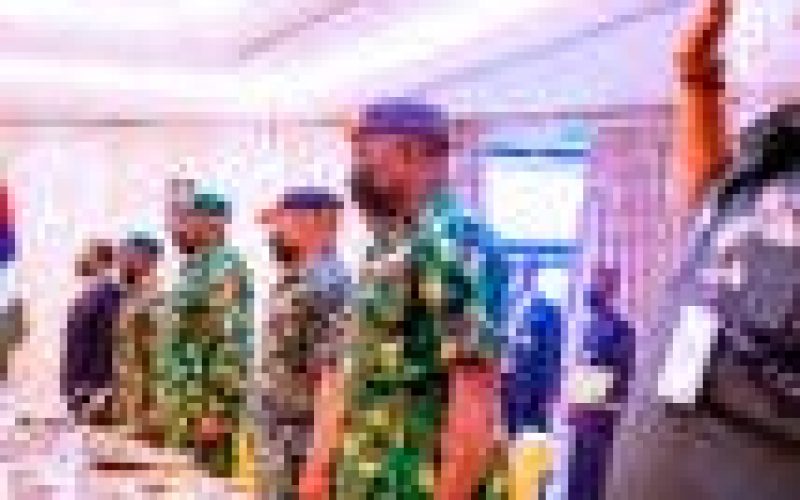 Robbery Attempt: Buhari, security heads in close-door meeting in Aso Rock