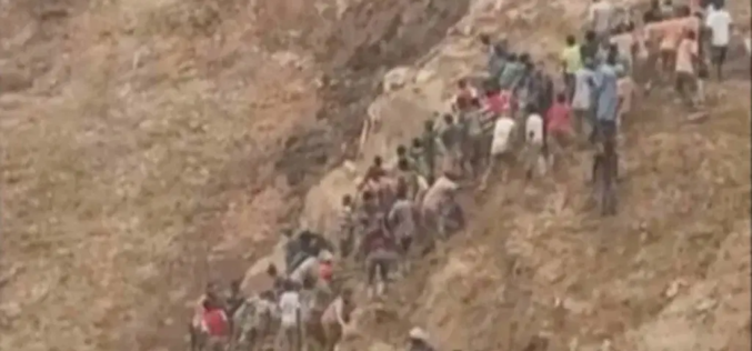 Central African Republic closes gold mine after collapse kills 49