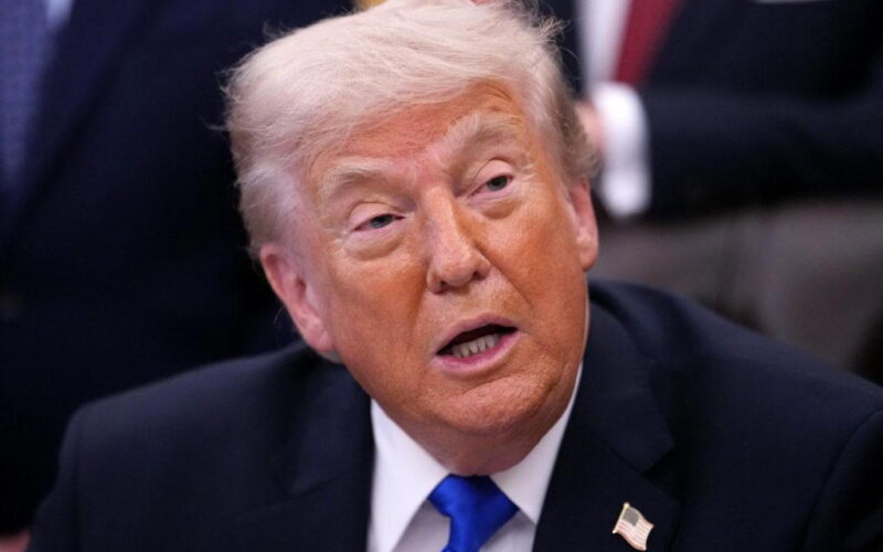 White House attacks CNN reporter for question on Trump aide