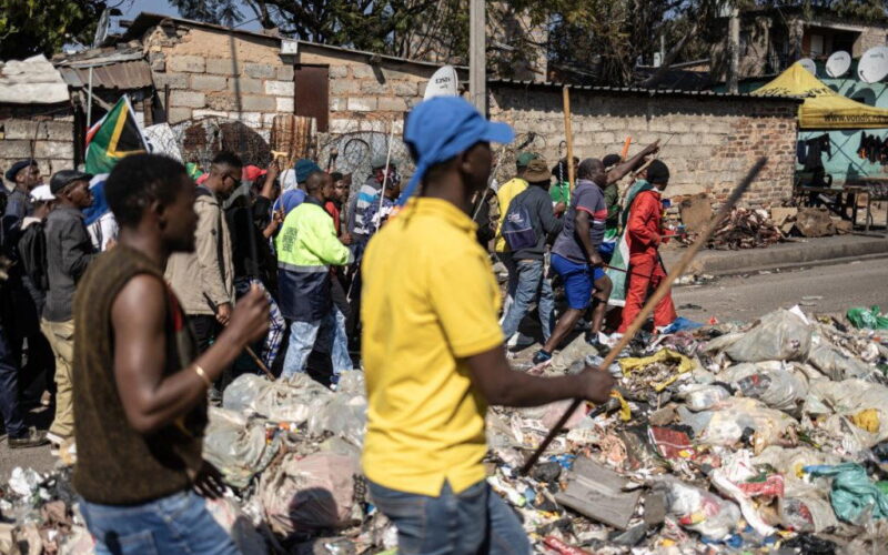 Three foreigners injured in South Africa anti-migrant march