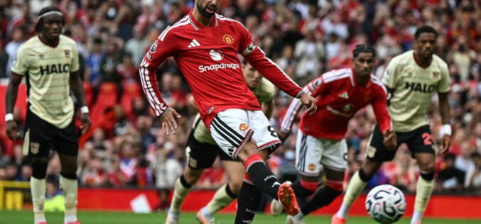 EPL: Fernandes hat-trick fires Man United to 5-2 comeback win over Ipswich