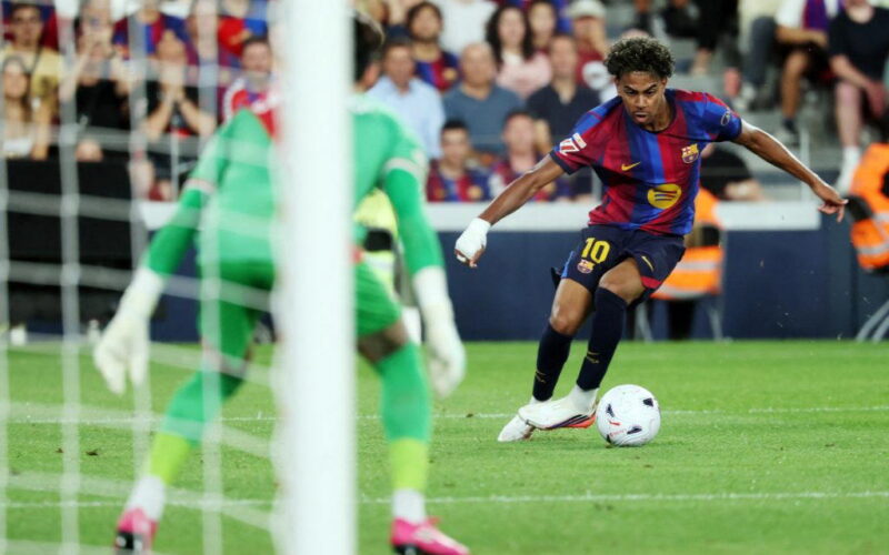 Yamal, Raphinha score braces as Barcelona rout Rayo