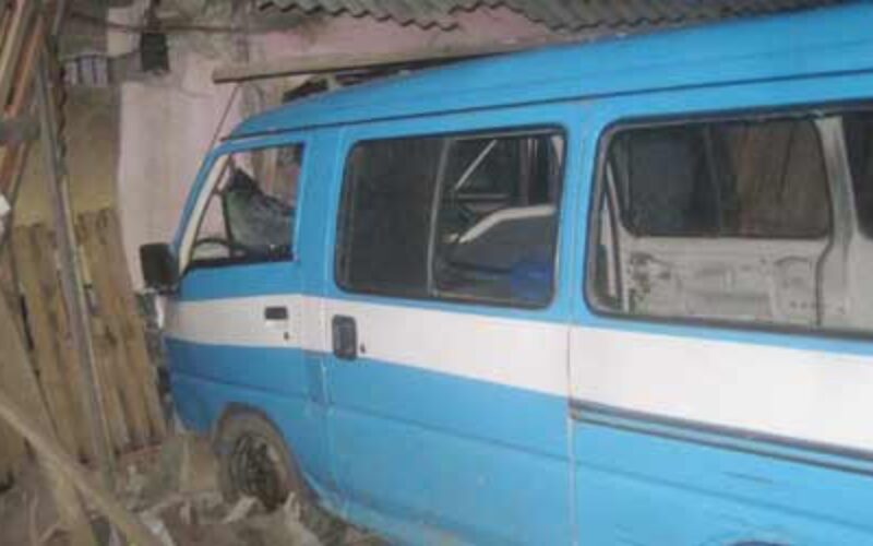 27 die in Church bus crash