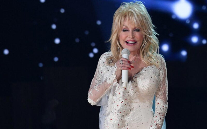 Dolly Parton’s death sparks outpouring of grief in divided America