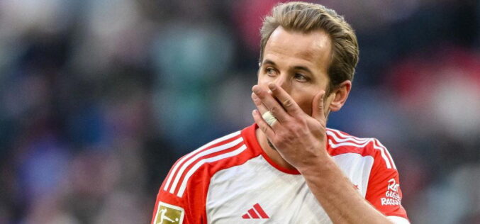 Golden Shoe winner Kane hopes for Ballon d’Or after ‘best season ever’