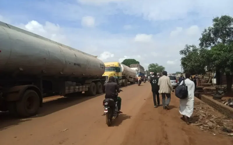Insecurity: Protesters block Mokwa-Bida highway over persistent banditry