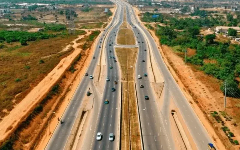 147 structures to be affected by coastal highway service lane